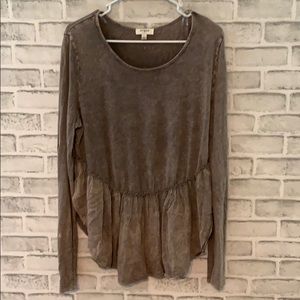 Acid washed long sleeve blouse